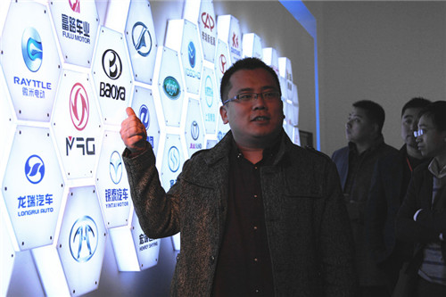 “停课不停学”北站小学别样发书格外暖心-太阳成集团tyc7111cc(图2) 太阳成集团tyc7111cc