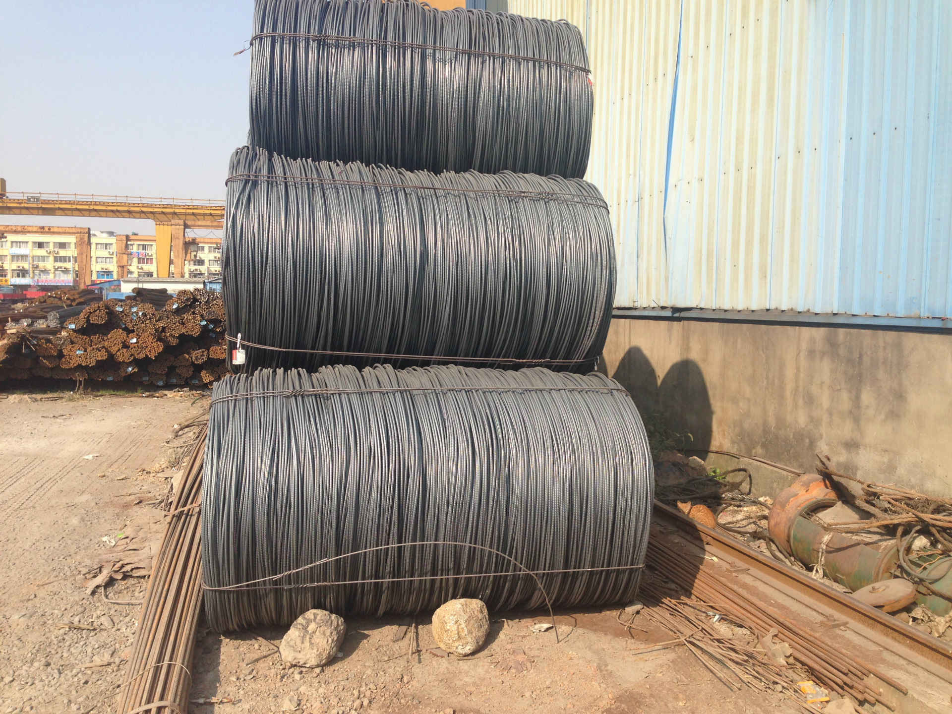 太阳成集团tyc7111cc-金华镇中心幼儿园举行童手牵梦放飞风筝亲子风筝节活动(图1) 太阳成集团tyc7111cc