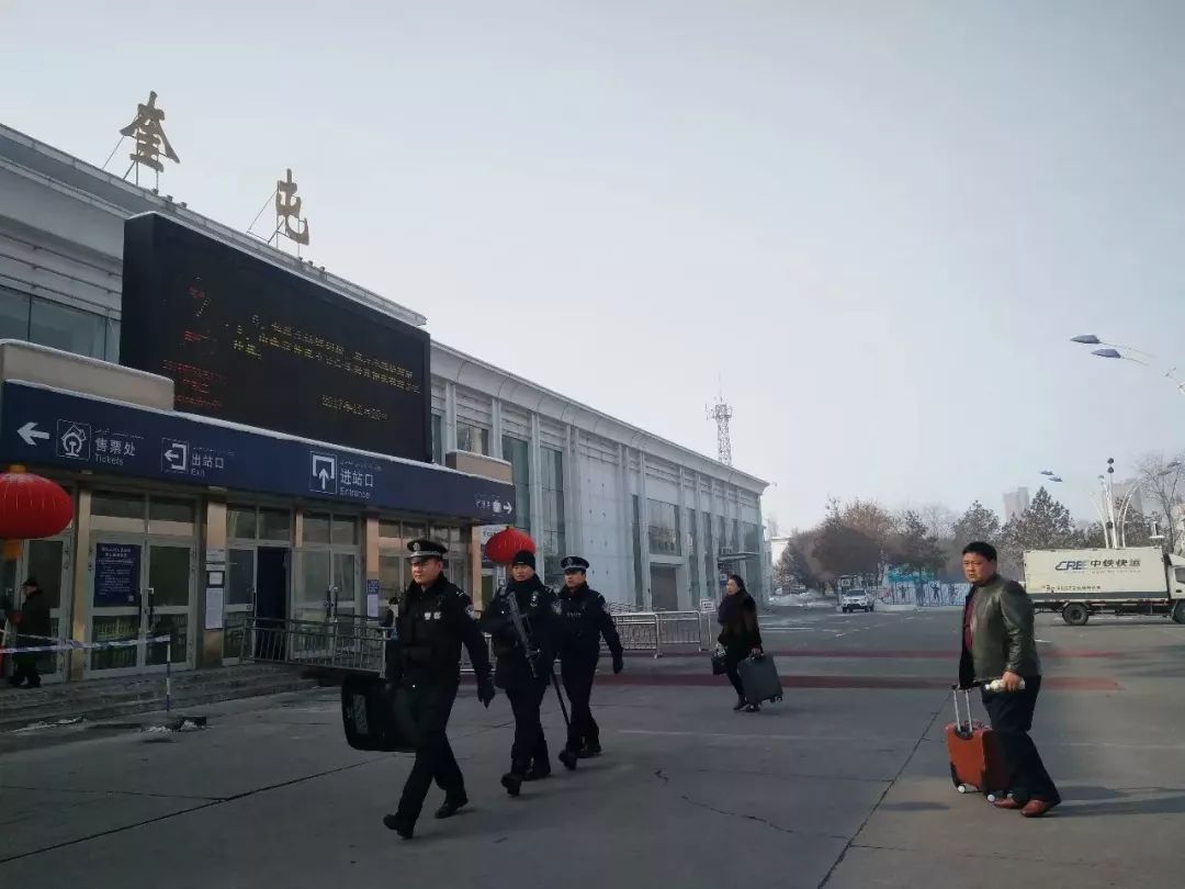 太阳成集团tyc7111cc|四川中高职院校教师第一期工业机器人应用技术培训在简阳职高开展(图4) 太阳成集团tyc7111cc