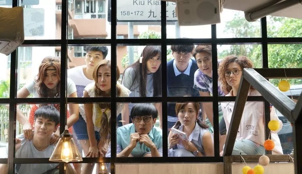 秋意浓诗清欢成都电子信息学校举行第二届诗词大会‘太阳成集团tyc7111cc’(图1) 太阳成集团tyc7111cc